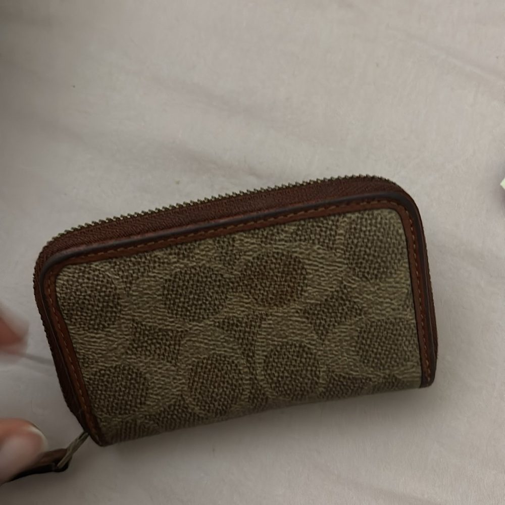 Wallet - image 3